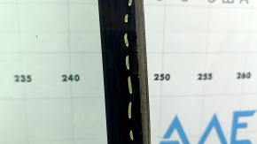 Toyota Prius 30 windshield, 10-15, air along the edge, sand, chip