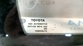 Fixed window glass front right Toyota Sienna 11-20