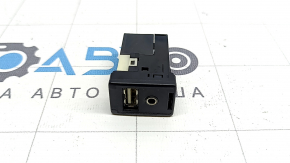 USB Hub, AUX Toyota Prius 30 10-15 without cover