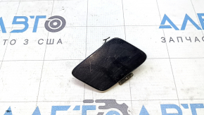 The towing hook plug for the front bumper of the Audi A4 B9 17-17 is broken.