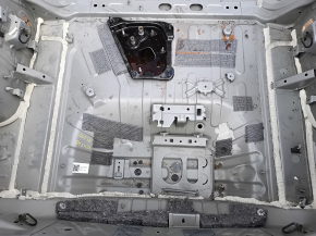 Chevrolet Volt 16 trunk trough - on the body
