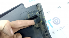 Right threshold of Jeep Renegade 15 - structure, scratches, crack in fastening, broken fastening, broken fastenings