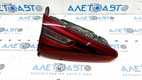 Left inner tailgate light (Alfa Romeo Stelvio 18-22) scratches