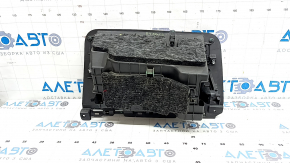 Alfa Romeo Stelvio 18-21 red glove compartment, worn handle