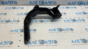 Lower front left fender bracket Volvo XC40 19-25