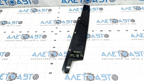 Alfa Romeo Stelvio 18-25 front left side door trim scratches