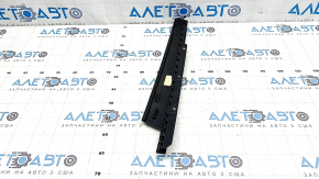 Alfa Romeo Stelvio 18-25 front left side door trim scratches