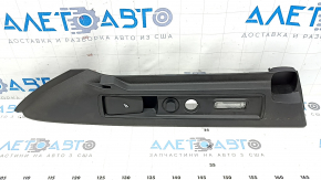 Alfa Romeo Stelvio 18-22 black lower left rear pillar trim, scratches, crack in mount