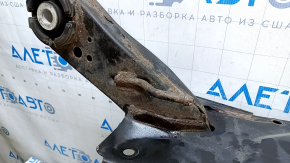 The rear subframe of a Honda CRV 17-22 1.5, 2.4 AWD is rusty.