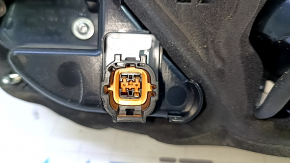 Nissan Rogue Sport 20-22 left inner tailgate light scratches