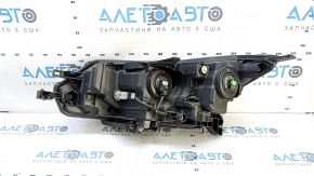 Nissan Rogue Sport 20-22 halogen front right headlight assembly, scratches