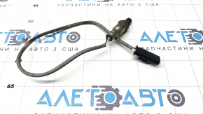 The second lambda probe for a Mercedes W167 GLE 450 20-23 3.0h has a broken connector mount.