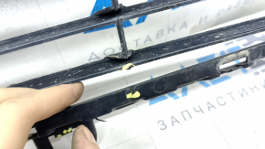 BMW X5 F15 14-18 front bumper lower grille without Base radar, broken honeycomb, broken fasteners