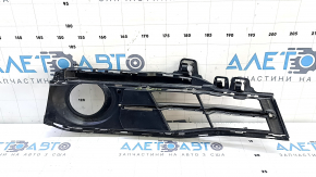Left fog light grille frame for BMW 3 Series F30 16-18 Sport, partially open, with gray molding