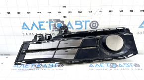 Right fog light grille frame for BMW 3 Series F30 16-18 Sport, partially open, with gray molding