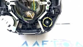 The airbag in the driver's steering wheel of the BMW 3 F30 17-18 Sport is black, the mount is broken.