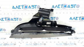 Audi Q8 19-25 black lower right rear pillar trim, scratches