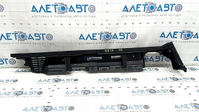 Right trunk floor bracket for Audi Q8 19-25