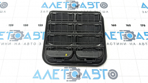 Left ventilation shield for Audi Q8 19-25