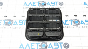 Right ventilation shield for Audi Q8 19-25