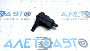 Audi A4 B9 17-20 gas filler flap lock without cable