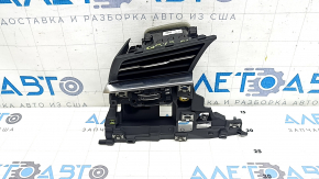 Left front panel air vent deflector for Audi Q8 19-25
