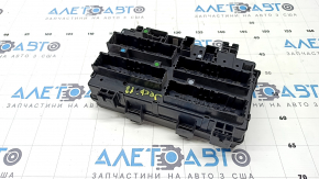 Jeep Grand Cherokee WK2 18-22 underhood fuse box with cover