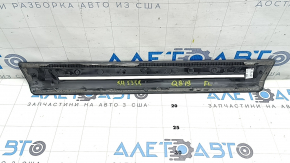 Front left outer door sill trim for Audi Q8 19-25, black with chrome, scratches
