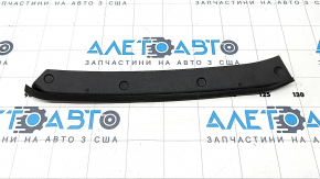 Left hood seal for Audi Q8 19-25, crack in mounting