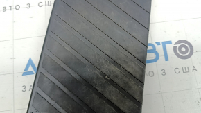 Audi Q8 19-25 black footrest with scratches