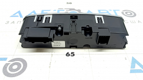 Audi Q8 19-25 rear climate control with heated seats, scratches