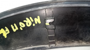 Front left fender arch trim for Kia Niro 17-22: structure, scratches, broken fasteners