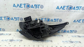 Kia Niro 17-19 HEV, PHEV, right front headlight assembly with bracket, halogen, LED DRL, without seal, scratches