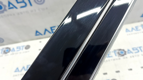 Right upper front panel trim for Audi Q8 19-25, glossy black, scratches