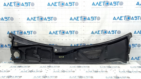 Plastic windshield wiper grille for the Audi Q8 19-23