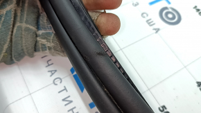 Audi Q8 19-25 trunk door rubber seal scratches