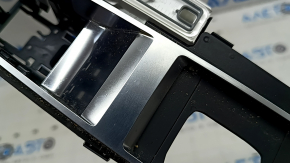 Audi Q8 19-25 chrome shifter cover, scratches