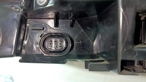 Audi Q8 19-23 left outer fender light scratches