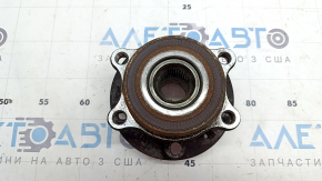 The rear left hub of a Volkswagen ID.4 21-22 is rusty.