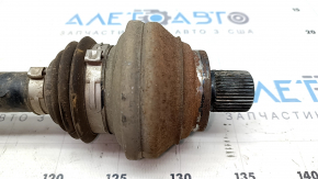 The rear right half shaft of a Volkswagen ID.4 21-22 is rusty.