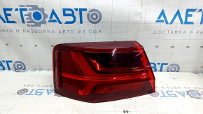 Left outer fender light for an Audi A6 C7 16-18, with scratches.