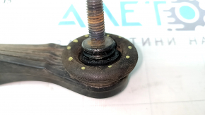 The rear right stabilizer bar link for a Volkswagen ID.4 21-25 is missing the retaining ring for the boot.