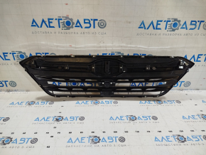 Subaru Outback 2020 grille without emblem, silver molding, chrome frame