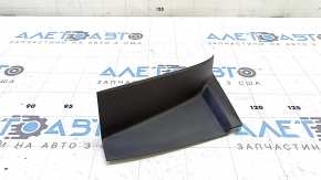 The right outer wing light cover for a VW Jetta 19-24 has broken fasteners.