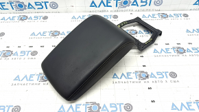 Mazda CX-5 17-25 black leather armrest, scratches, needs cleaning