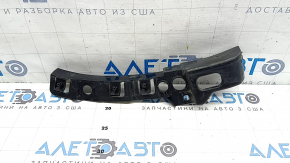 The front bumper arch mount, left, Mazda CX-5 22-25, is broken.