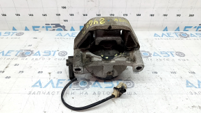 The left engine mount of the Audi A6 C7 12-18 2.0 AWD is cracked.