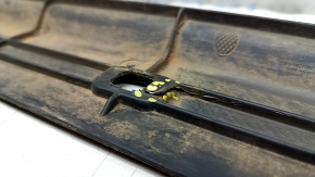 Front right underbody protection for Volkswagen ID.4 21-25, fasteners torn