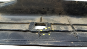 Front left underbody protection for Volkswagen ID.4 21-25, broken fasteners, crack