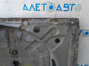 Nissan Rogue Sport 17 trunk trough - on the body